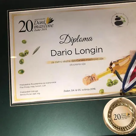 아파트 어코모데이션 지나 *