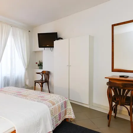 Gina Appartement *